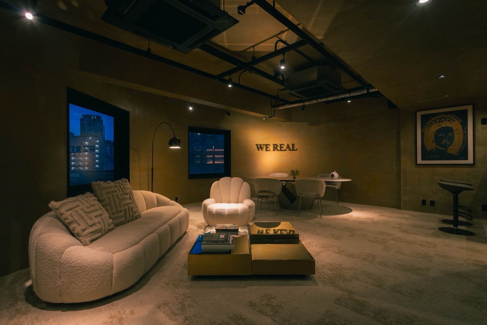 WE REAL 神戸 SALON ラウンジ